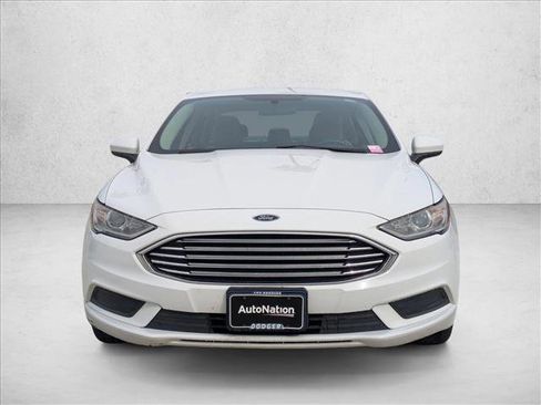 Used 2018 Ford Fusion S image 2