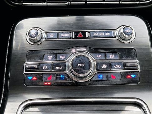 Used 2022 Lincoln Nautilus Reserve image 19