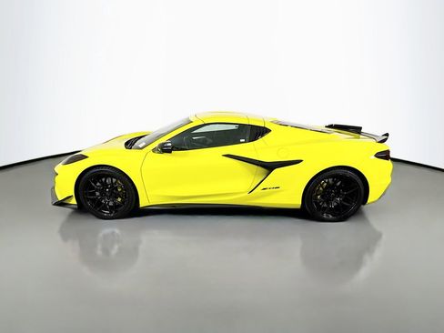 Used 2023 Chevrolet Corvette Z06 w/ Engine Appearance Package image 5