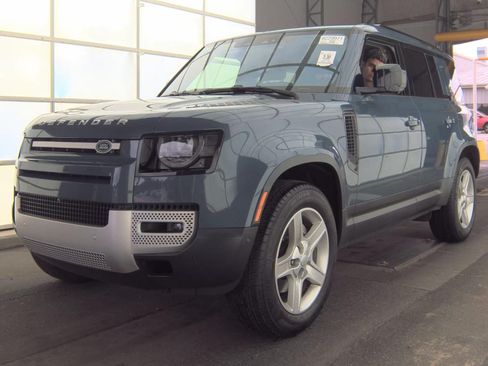 Used 2020 Land Rover Defender 110 SE AWD/4WD image 1