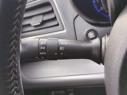 Used 2018 Subaru Outback 2.5i Premium image 25