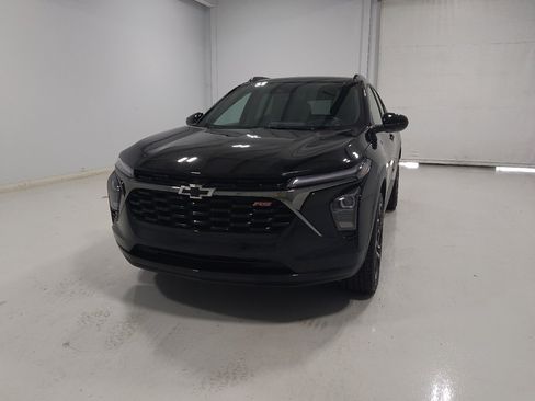 Used 2025 Chevrolet Trax RS w/ Driver Confidence Package FWD image 15