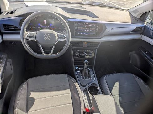 Used 2024 Volkswagen Taos SE image 25