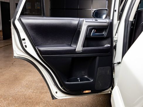 Used 2017 Toyota 4Runner TRD Off-Road Premium image 36