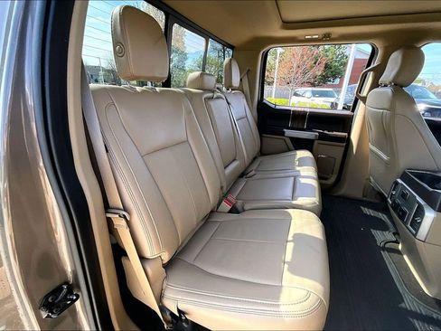Used 2019 Ford F150 Lariat image 30