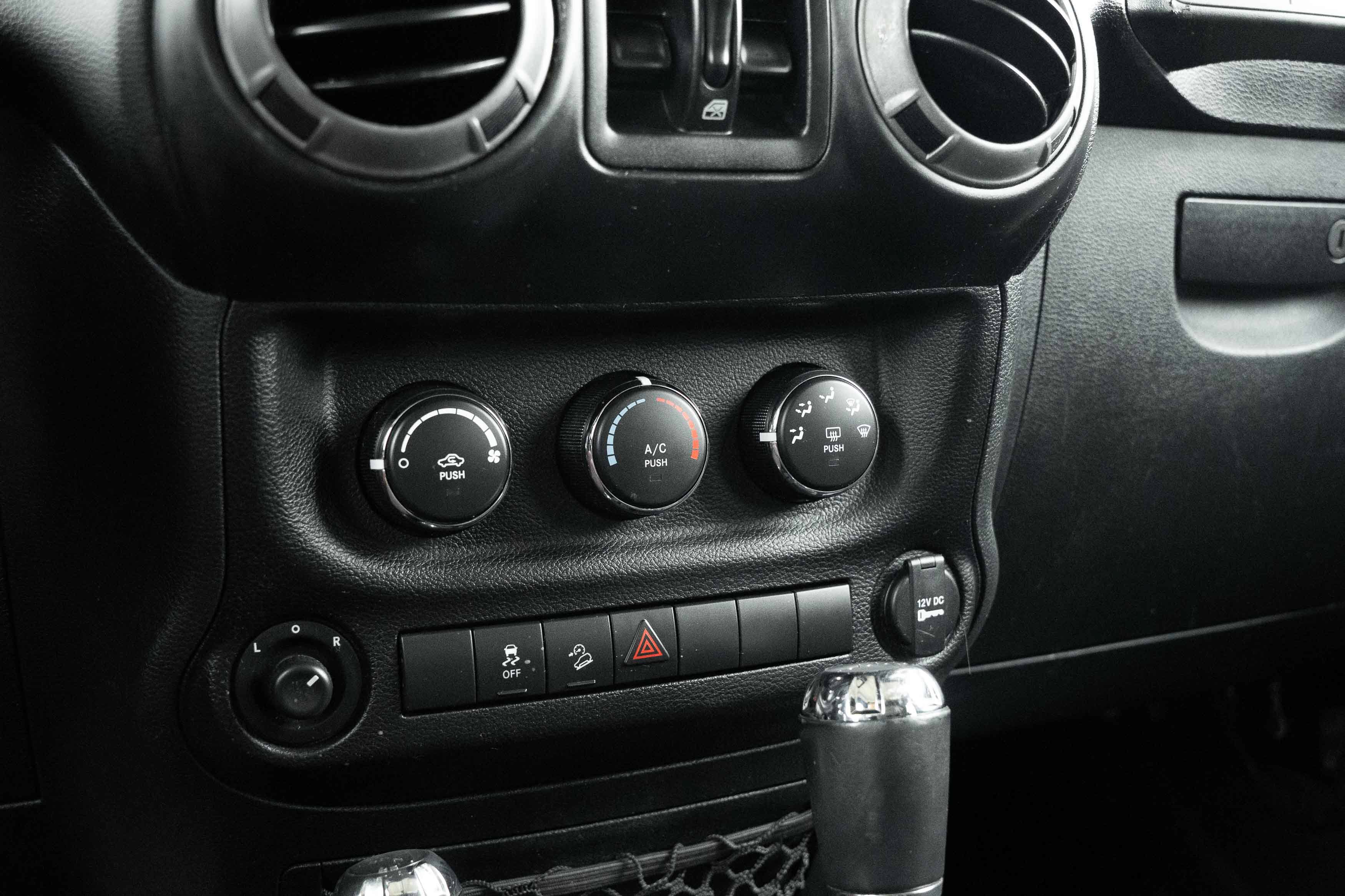 Used 2017 Jeep Wrangler Unlimited Sport w/ Quick Order Package 24S AWD/4WD image 12