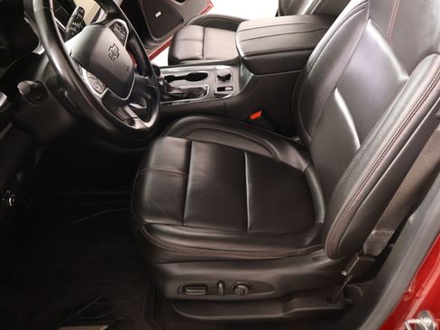 Used 2023 Chevrolet Traverse RS w/ LPO, Floor Liner Package FWD image 11