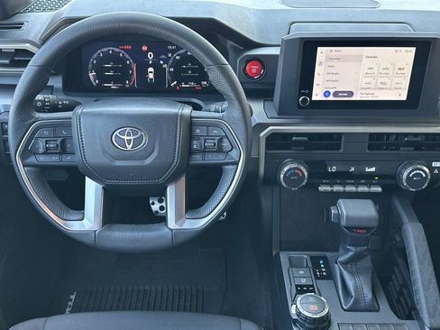 Used 2025 Toyota Tacoma TRD Sport AWD/4WD image 14