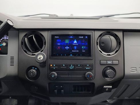 Used 2016 Ford F250 XL w/ Power Equipment Group image 30