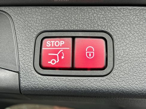 Certified 2022 Mercedes-Benz GLB 250 4MATIC image 26