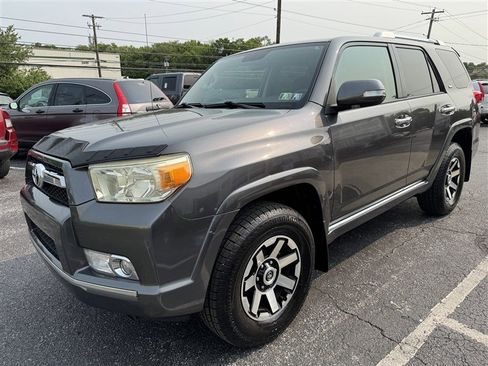 Used 2011 Toyota 4Runner SR5 image 4