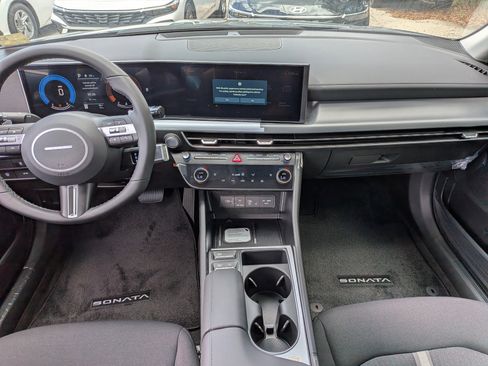 New 2026 Hyundai Sonata SE FWD image 17