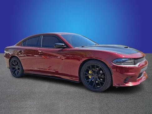 Used 2020 Dodge Charger R/T w/ Blacktop Package RWD image 2