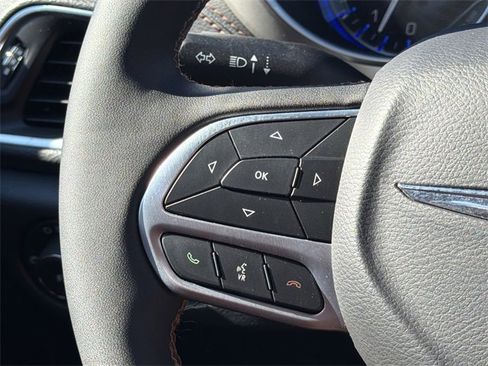 Used 2024 Chrysler Pacifica Pinnacle w/ Trailer Tow Group image 23