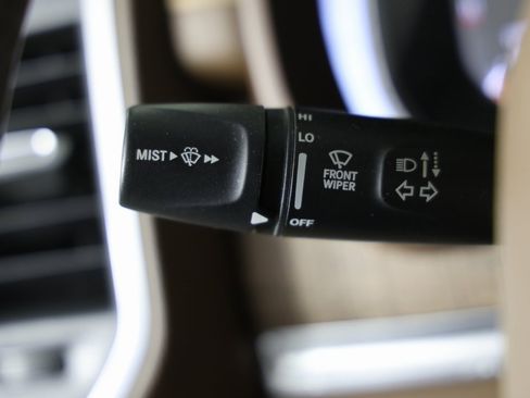 Used 2023 RAM 1500 Limited image 26