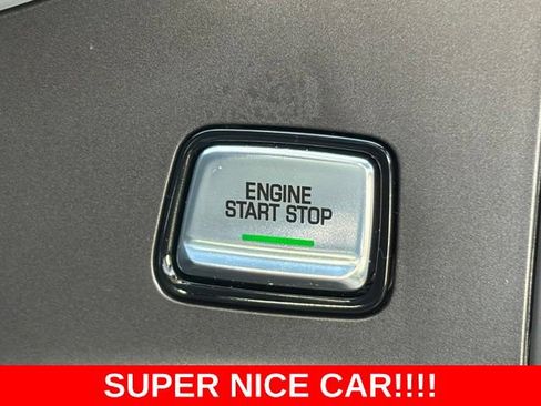 Used 2019 Chevrolet Corvette Stingray Coupe w/ 1LT RWD image 22