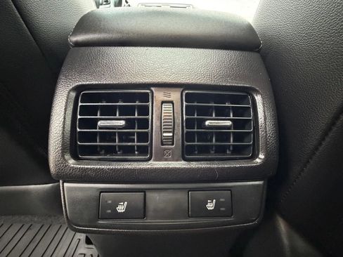 Used 2015 Subaru Outback 2.5i Limited image 22