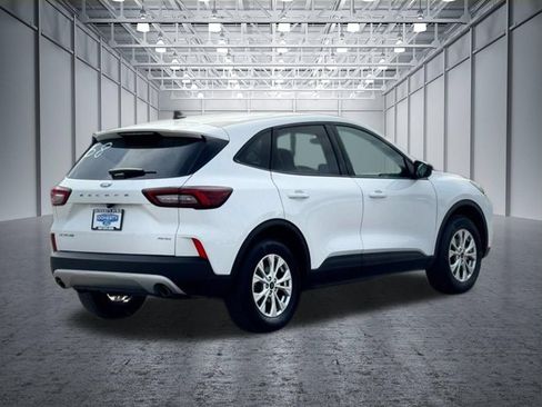 Used 2025 Ford Escape Active AWD/4WD image 12