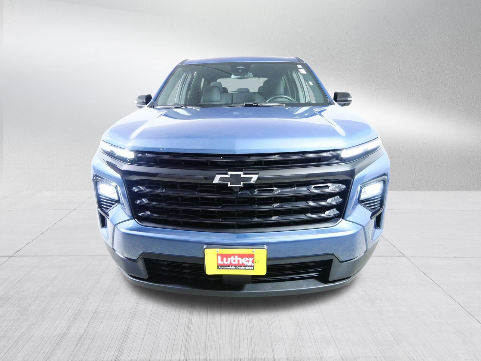 Used 2024 Chevrolet Traverse LS w/ Midnight/Sport Edition AWD/4WD image 2