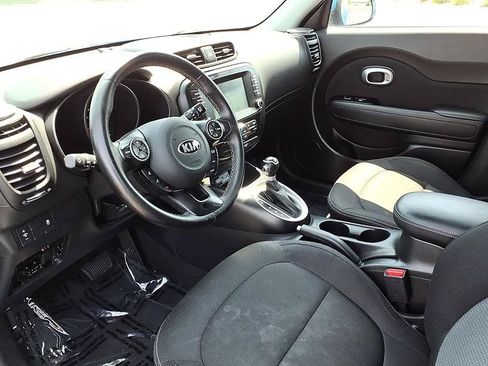 Used 2018 Kia Soul + FWD image 14