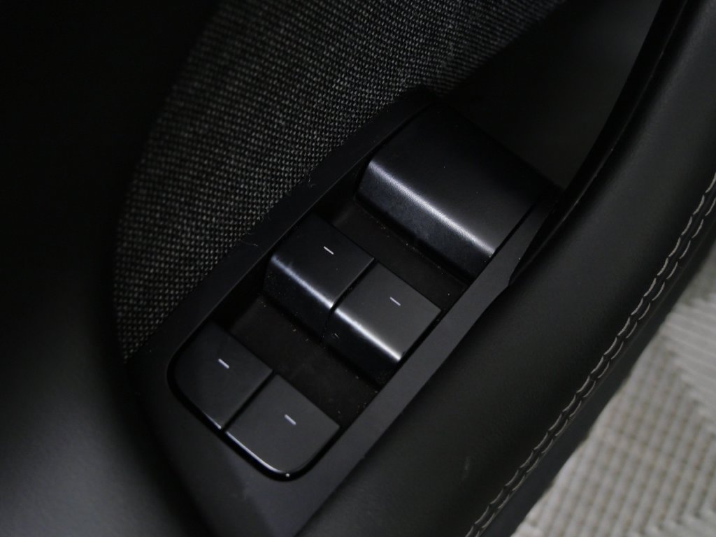 Used 2024 Tesla Model S AWD/4WD image 13
