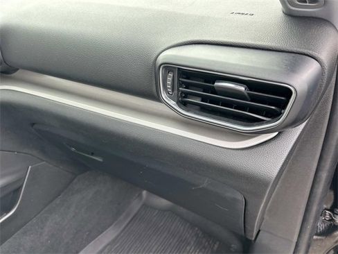 Used 2023 Ford Explorer XLT w/ Equipment Group 202A image 31