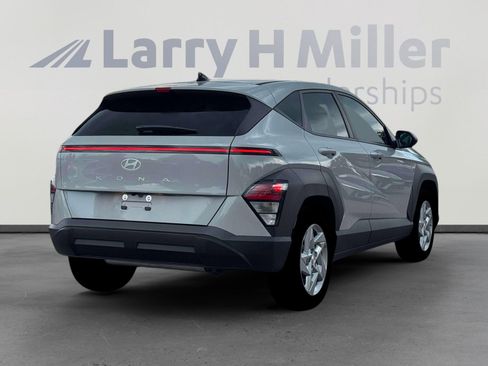 New 2026 Hyundai Kona SE image 7