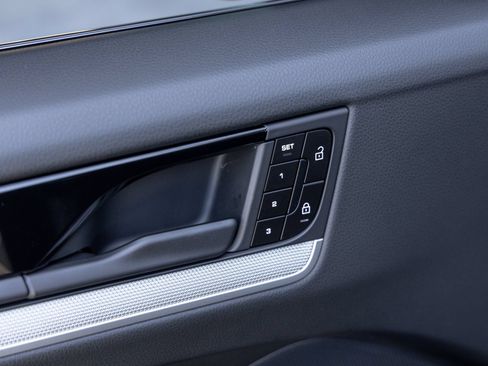 Certified 2026 Porsche Cayenne Coupe AWD/4WD image 22