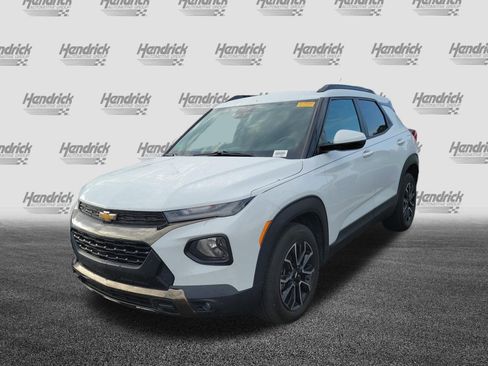 Used 2021 Chevrolet TrailBlazer ACTIV w/ Driver Confidence Package FWD image 4