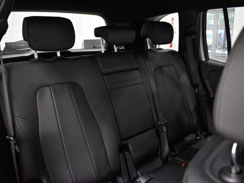 Used 2020 Mercedes-Benz GLB 250 4MATIC image 33