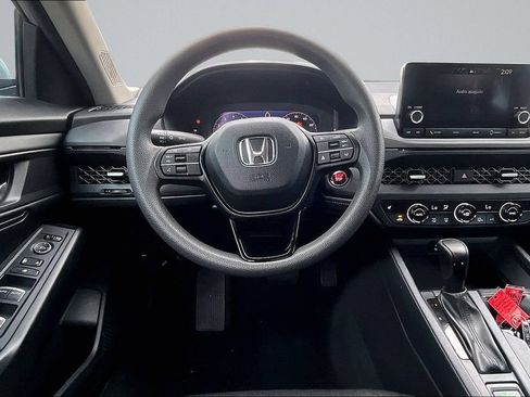 Used 2023 Honda Accord EX image 5