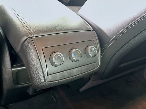 Used 2017 Buick Enclave Leather FWD image 25