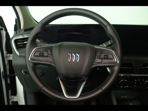 Used 2025 Buick Encore GX Preferred FWD image 11