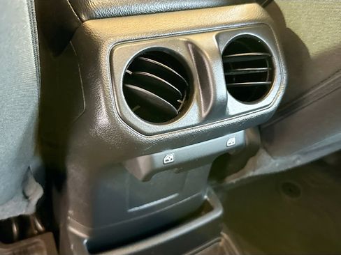 Used 2023 Jeep Wrangler Unlimited w/ Cold Weather Group AWD/4WD image 28