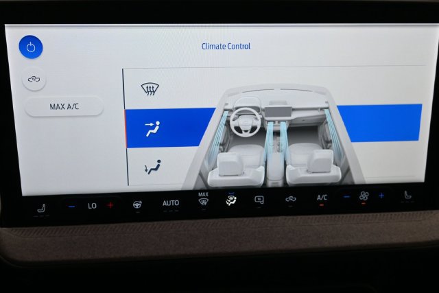 Certified 2025 Ford Maverick XLT w/ Equipment Group 301A AWD/4WD image 21