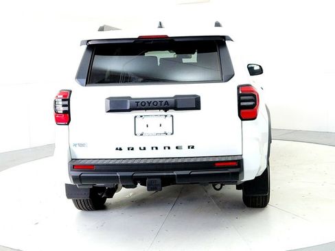 New 2026 Toyota 4Runner SR5 RWD image 5