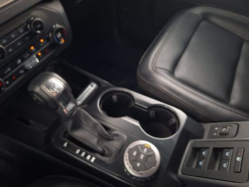 Used 2025 Ford Bronco Outer Banks AWD/4WD image 26