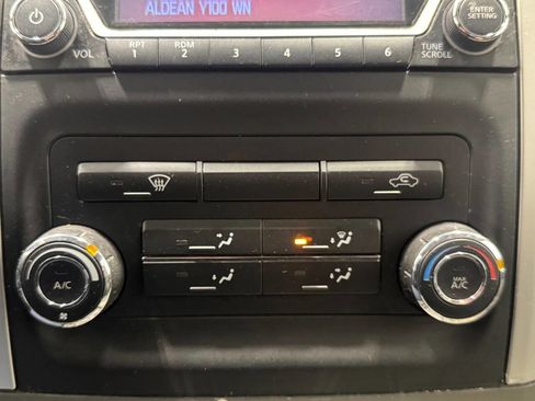 Used 2018 Nissan Frontier SV image 37