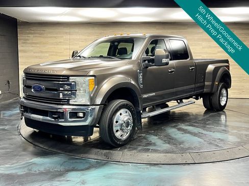 Used 2017 Ford F450 Lariat w/ Lariat Value Package AWD/4WD image 5
