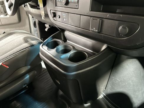 Used 2024 GMC Savana 2500 w/ Driver Convenience Package image 21