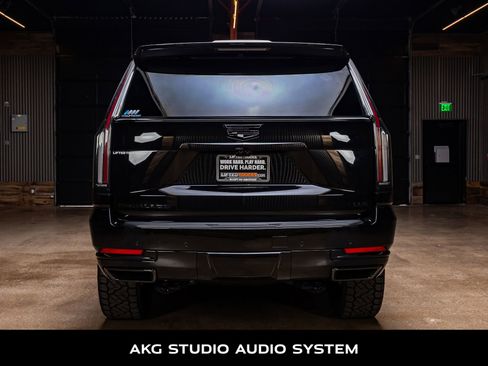 Used 2026 Cadillac Escalade ESV Sport w/ LPO, ONYX Package image 8