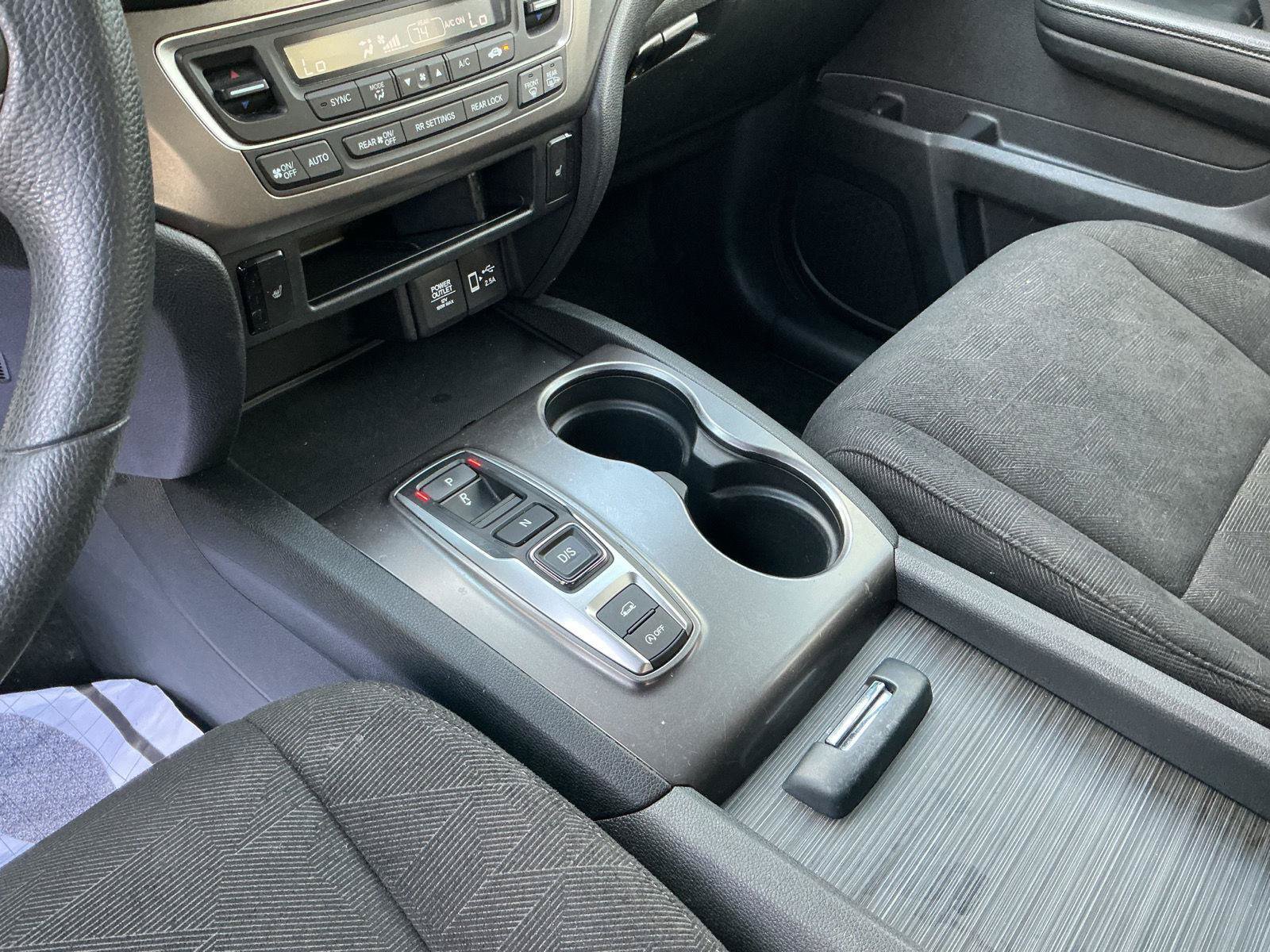 Used 2022 Honda Pilot Sport image 23