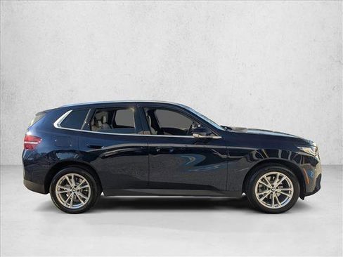 Used 2025 BMW X3 xDrive30i w/ Premium Package image 4