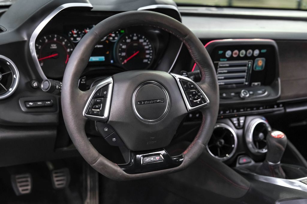 Used 2018 Chevrolet Camaro ZL1 RWD image 13
