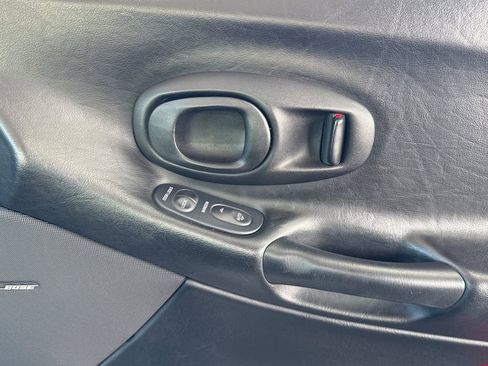 Used 2004 Chevrolet Corvette Coupe w/ Preferred Equipment Group RWD image 23