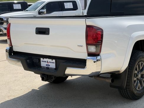 Used 2022 Toyota Tacoma SR5 image 8