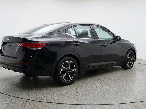 Used 2025 Nissan Sentra SV image 9