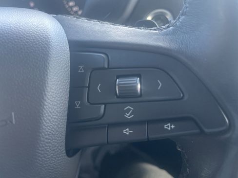 Used 2019 Cadillac XT4 Premium Luxury image 21