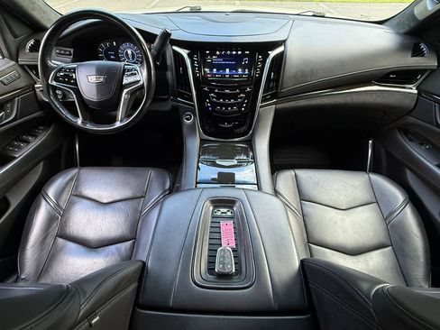 Used 2019 Cadillac Escalade Platinum AWD/4WD image 33