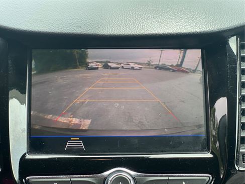 Used 2021 Chevrolet Trax LT image 8